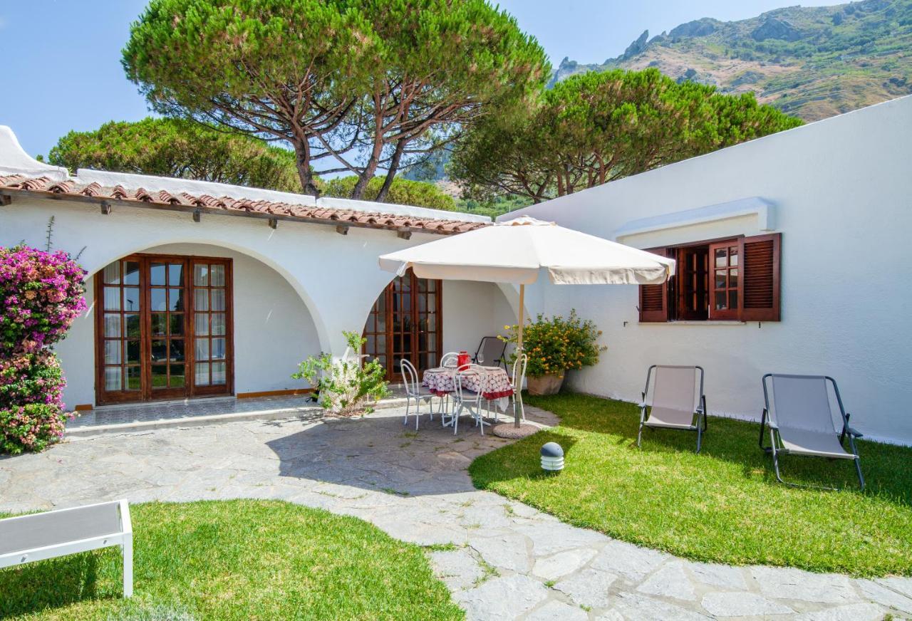 Forio di Ischia Villetta Con Giardino Esclusivo Di 1000 Mq, Piscina, Tennis, Calcio, Bocce מראה חיצוני תמונה