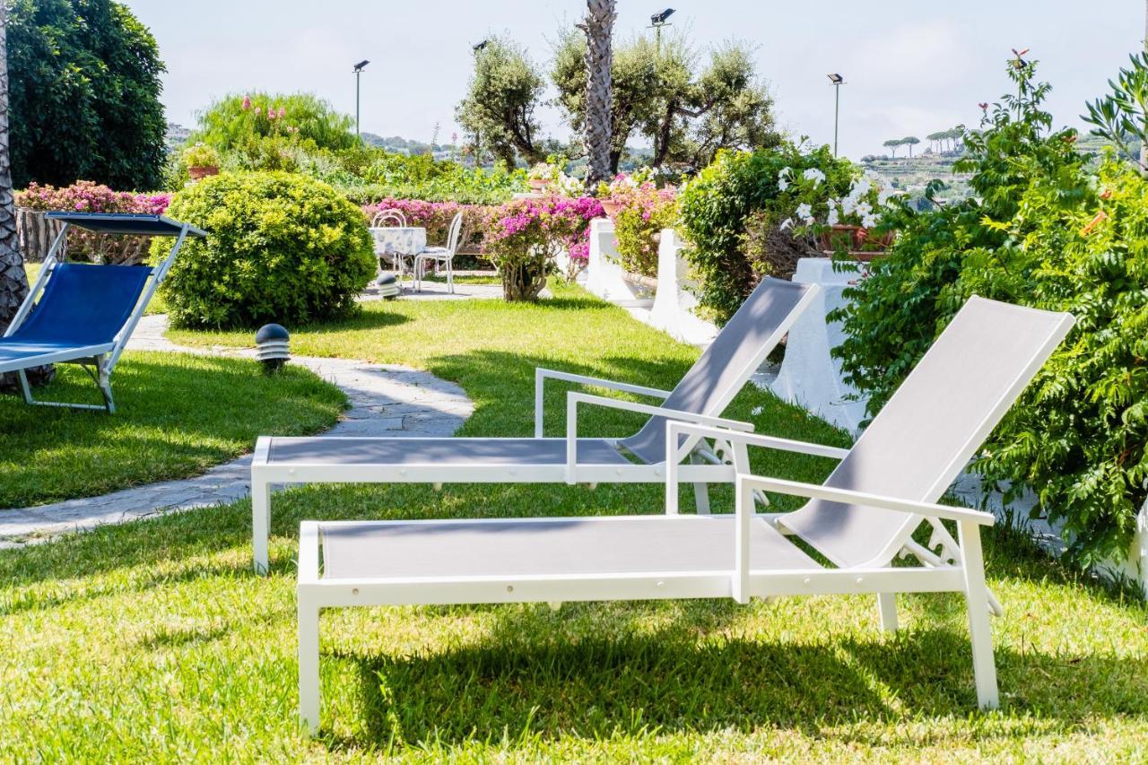 Forio di Ischia Villetta Con Giardino Esclusivo Di 1000 Mq, Piscina, Tennis, Calcio, Bocce מראה חיצוני תמונה