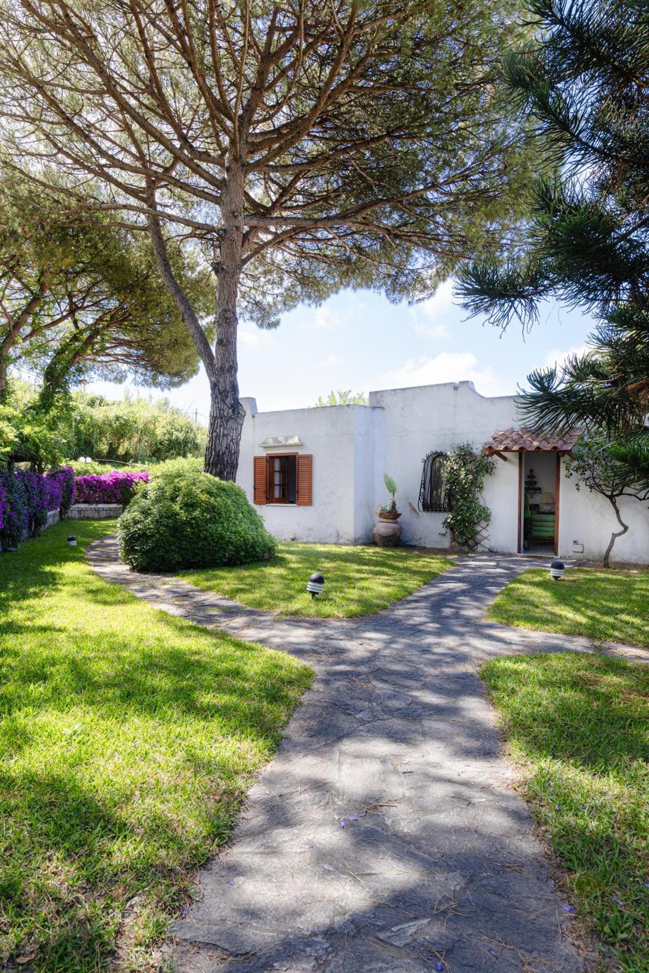 Forio di Ischia Villetta Con Giardino Esclusivo Di 1000 Mq, Piscina, Tennis, Calcio, Bocce מראה חיצוני תמונה