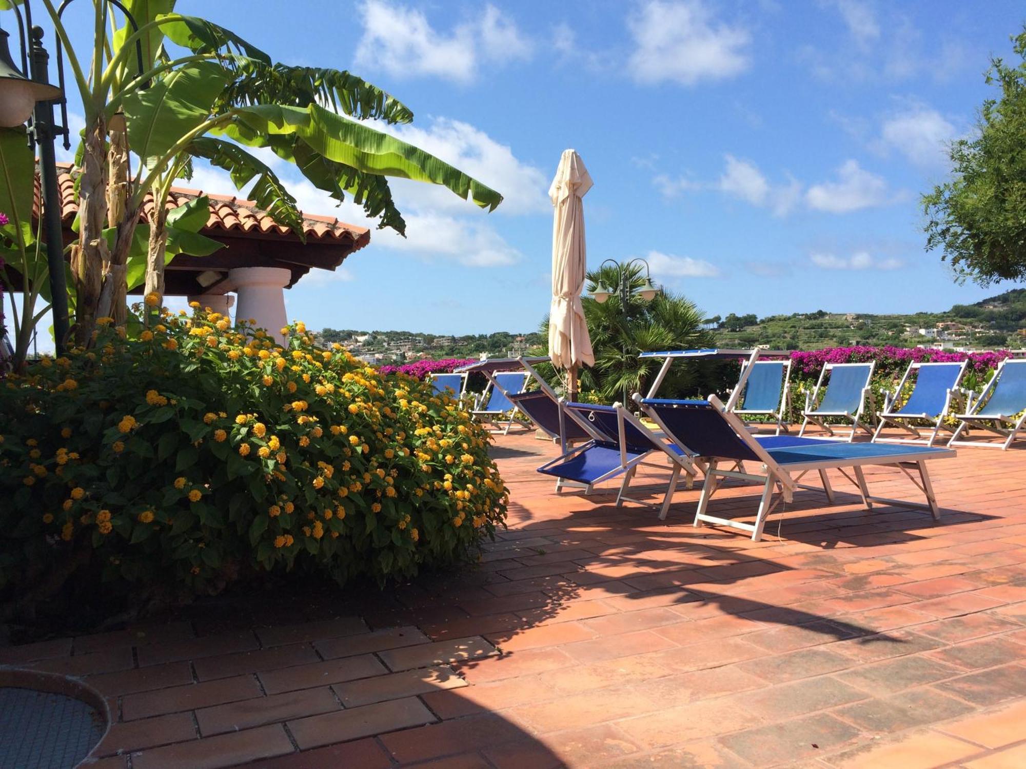 Forio di Ischia Villetta Con Giardino Esclusivo Di 1000 Mq, Piscina, Tennis, Calcio, Bocce מראה חיצוני תמונה