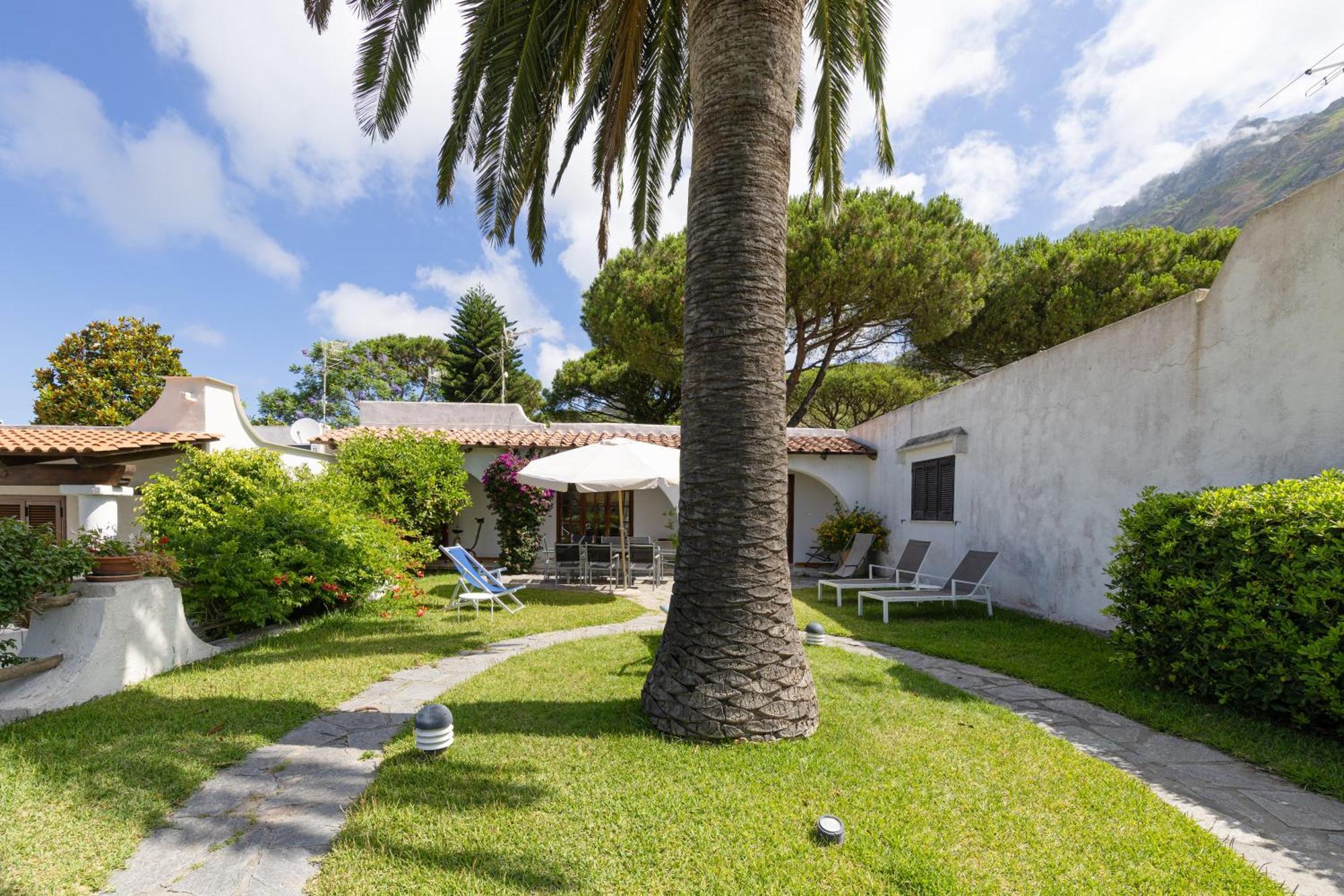 Forio di Ischia Villetta Con Giardino Esclusivo Di 1000 Mq, Piscina, Tennis, Calcio, Bocce מראה חיצוני תמונה
